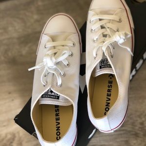 Converse Chuck Taylor Dainty Ox white sneakers